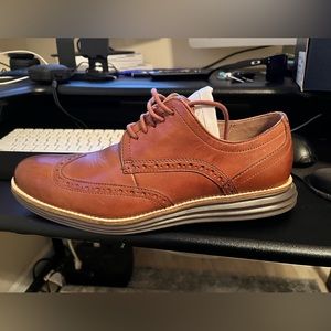 Cole Han Original Grand Wingtip Shoes 9 1/2